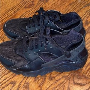 Nike Huarache Run Black Sneakers
